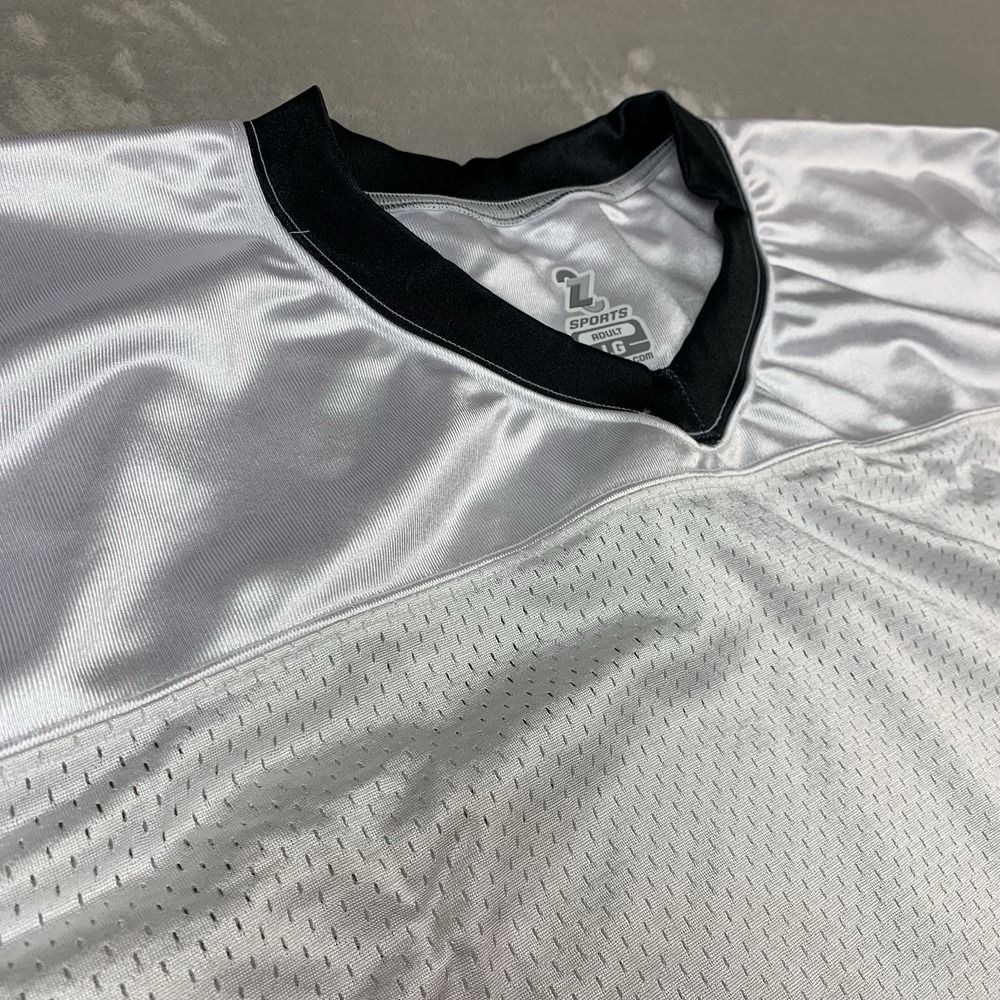 New 27 Sports Football Jersey Men's Large White Black